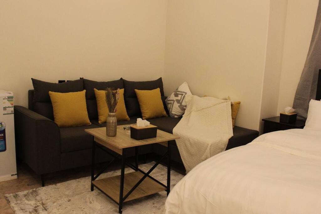 استوديو مودرن مطل على البوليفارد Apartment Riyadh